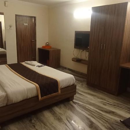 Hotel Raj Meridian, Tambaram Csennai Kültér fotó
