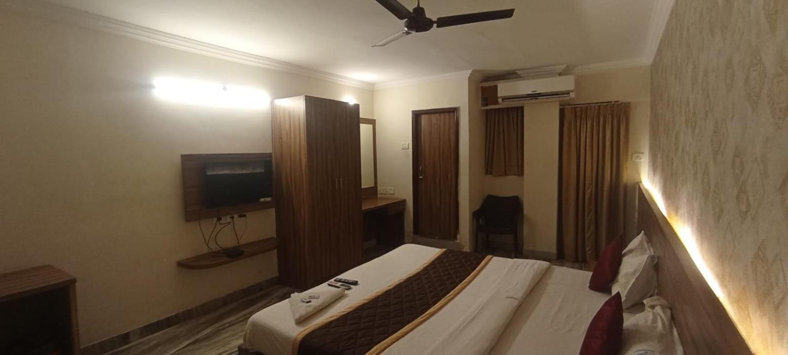 Hotel Raj Meridian, Tambaram Csennai Kültér fotó